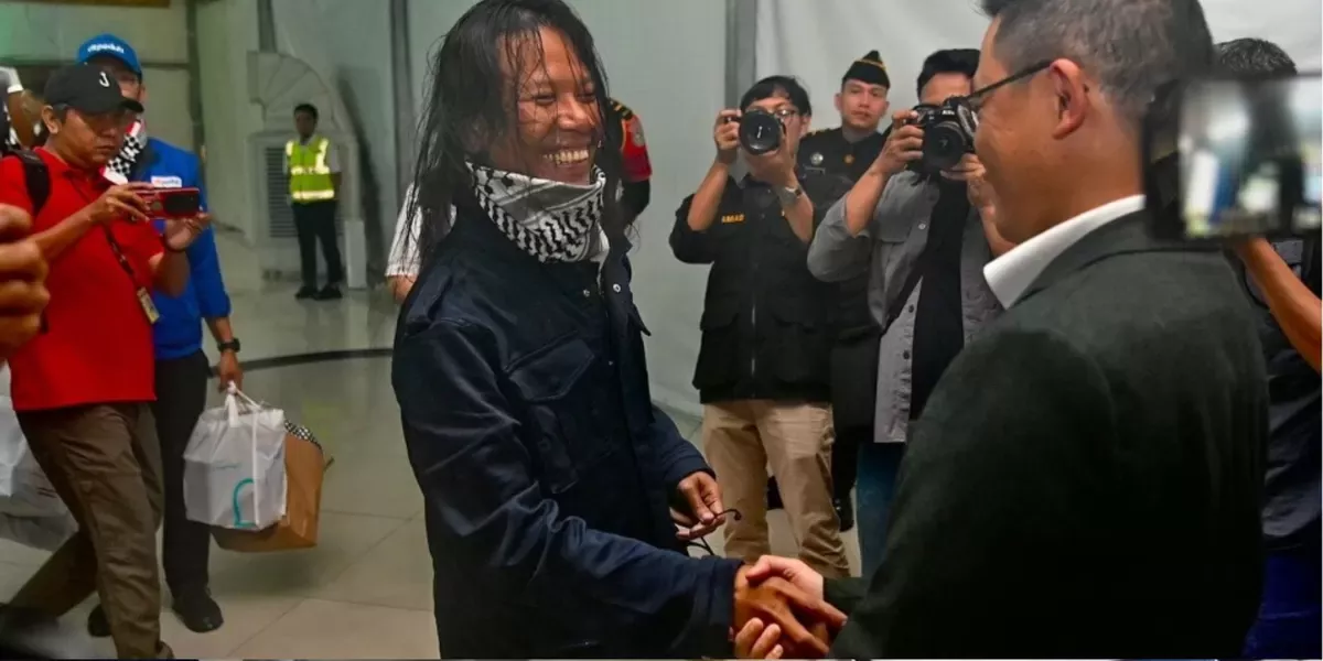 Menlu Sugiono Sambut Kepulangan 9 WNI Korban Penahanan Israel