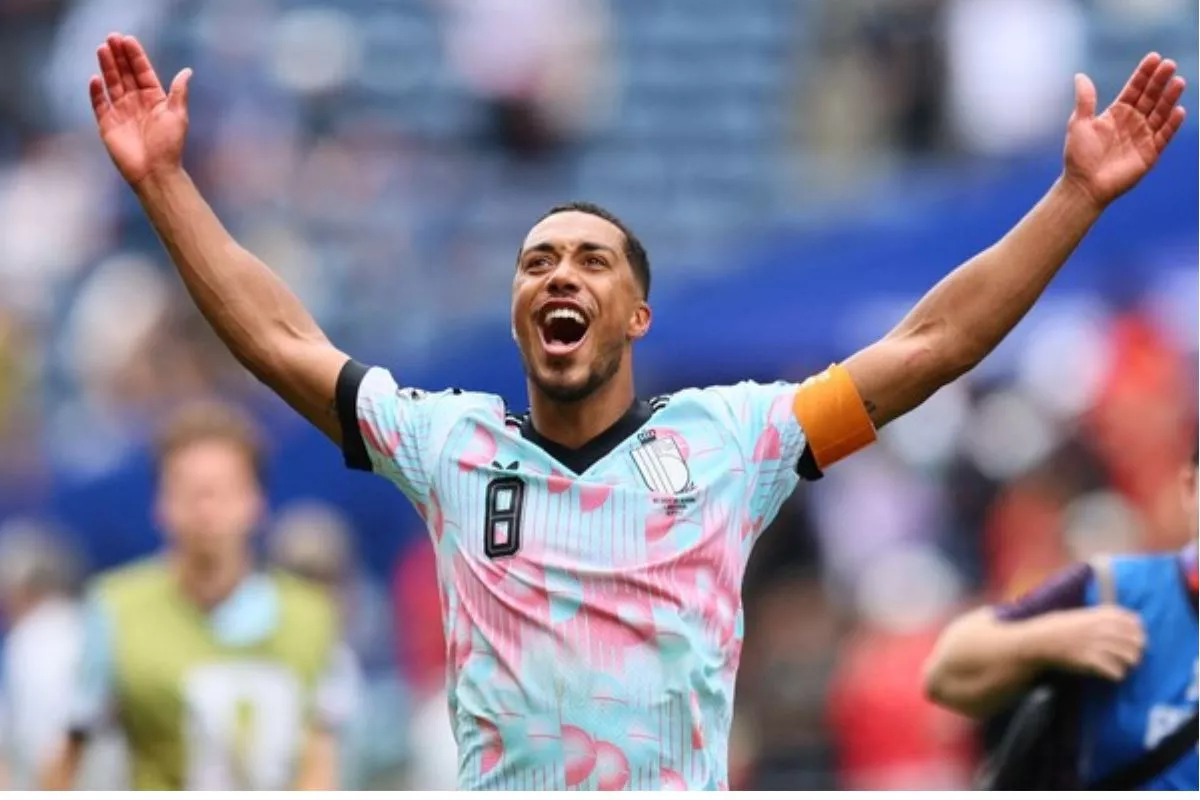Debut Youri Tielemans di MU: Imbangi PSG, Siap Bantu Bruno Fernandes