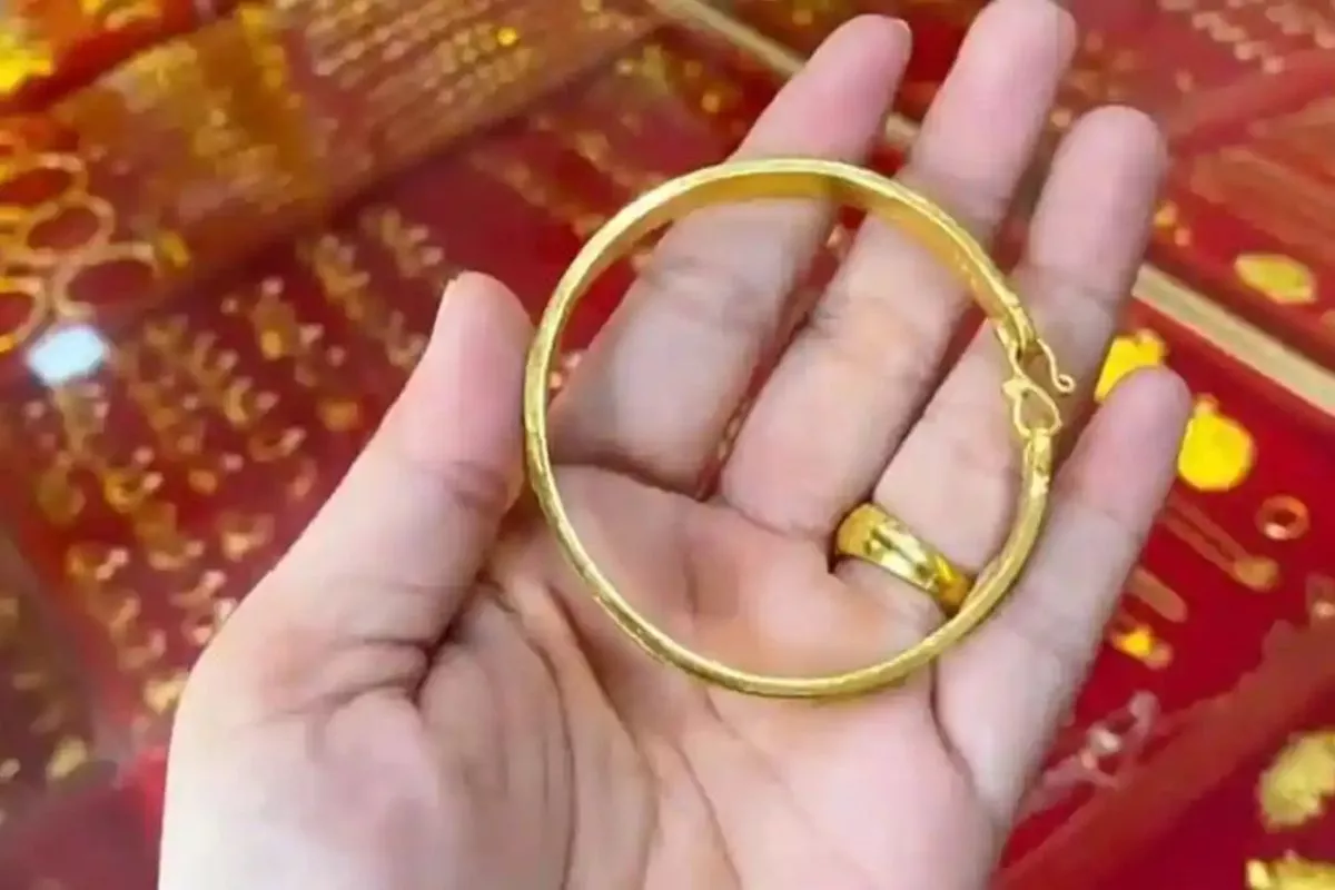 Harga Emas Antam Naik Rp15.000 per Gram Kamis Ini, Cek Rinciannya
