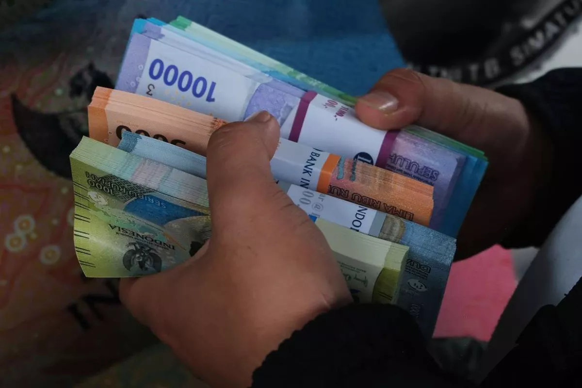 Trump Keras ke Iran, Rupiah Diprediksi Melemah ke Rp17.430