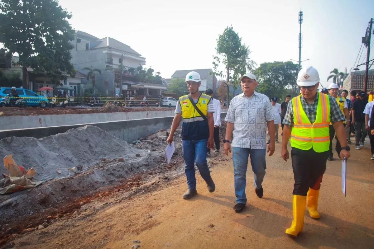 Atasi Banjir Ciputat, Pemkot Tangsel Bangun Turap Sepanjang 204 Meter