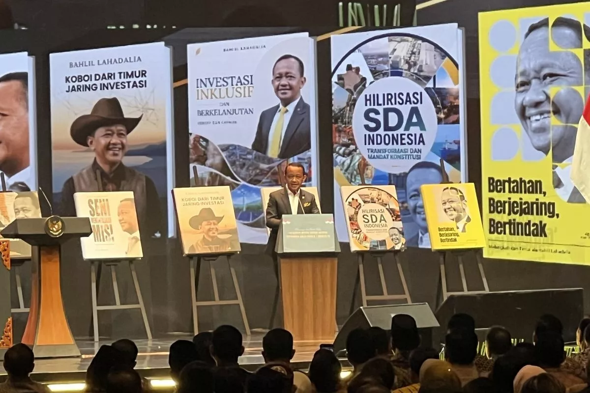 Presiden Prabowo Resmikan Peluncuran 10 Buku karya Bahlil Lahadalia