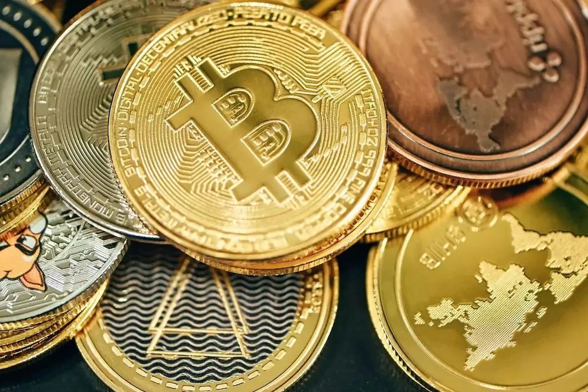 Bitcoin Tertekan Geopolitik, Harga BTC Turun 2,28 Persen ke Level Ini