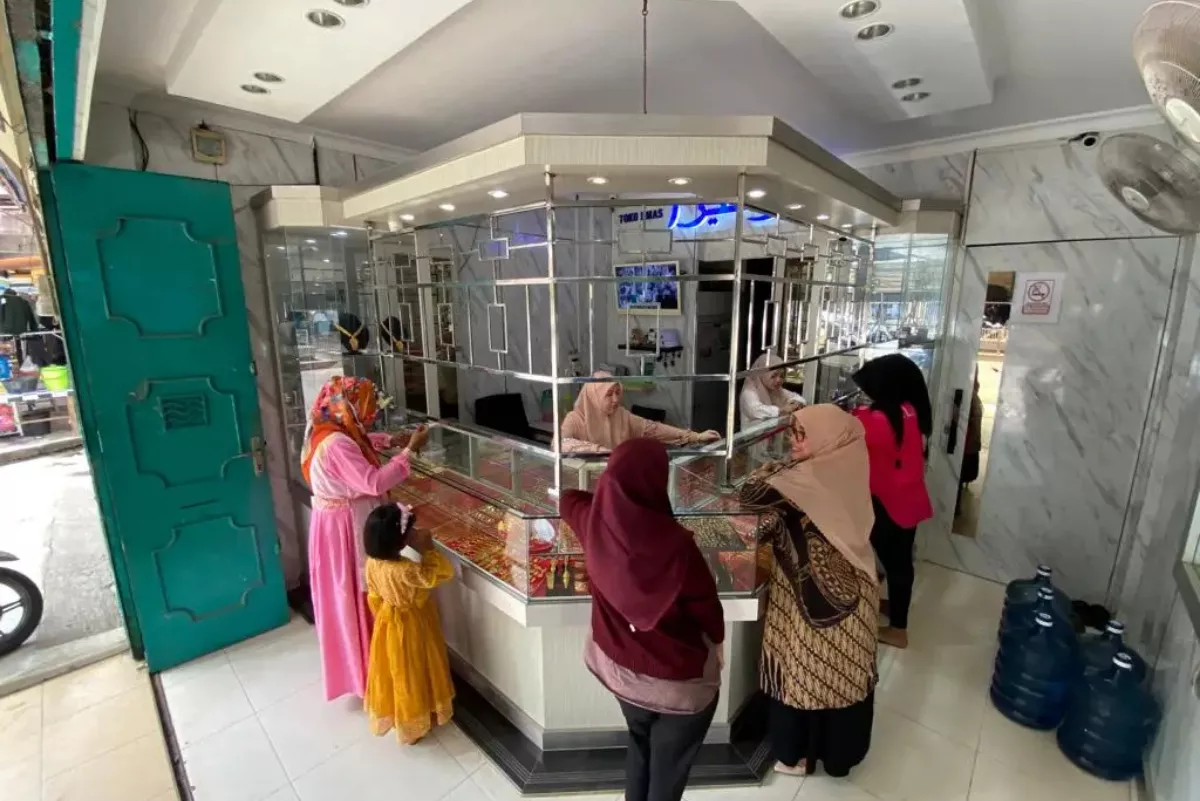 Harga Emas Murni dan London di Lhokseumawe Hari Ini Stagnan