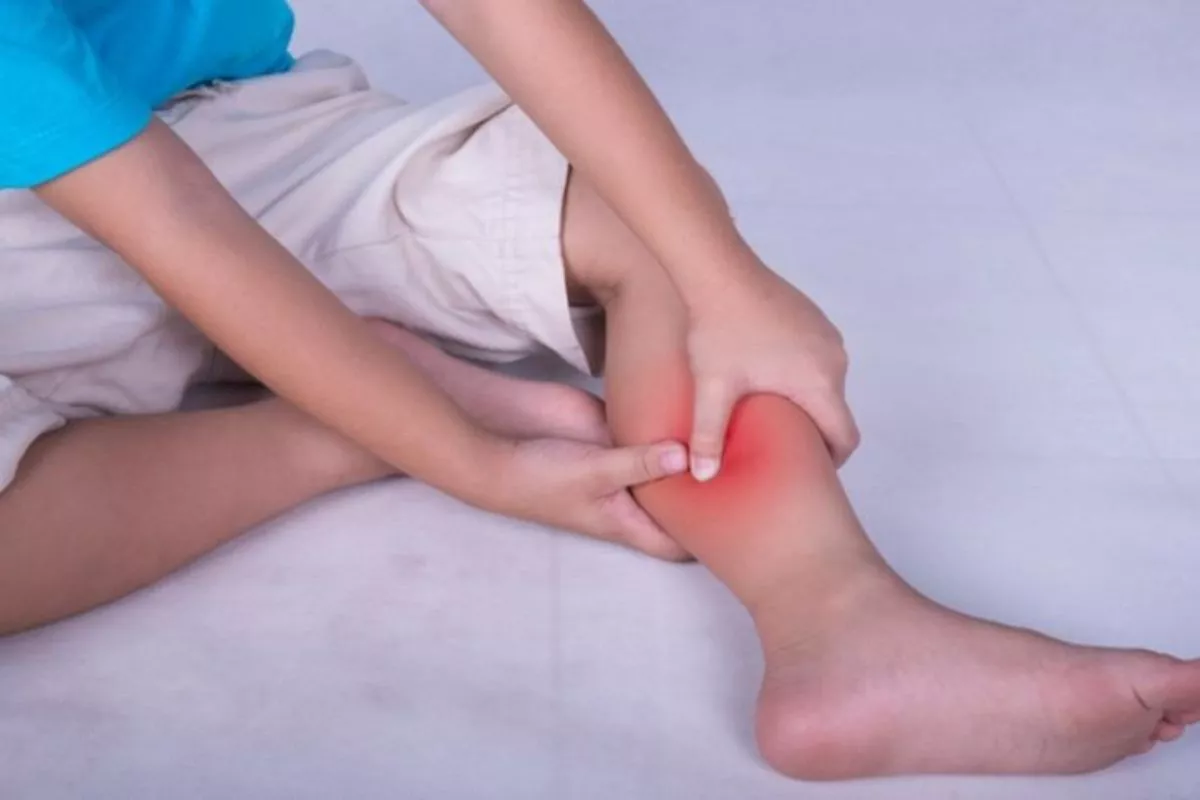 Kaki Sering Kram saat Tidur? Ini Penyebab dan Solusinya