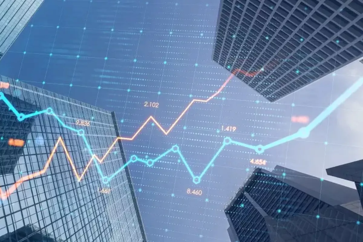 IHSG Ditutup Ambruk 1,53 Persen, Ini Peluang Rebound Rabu