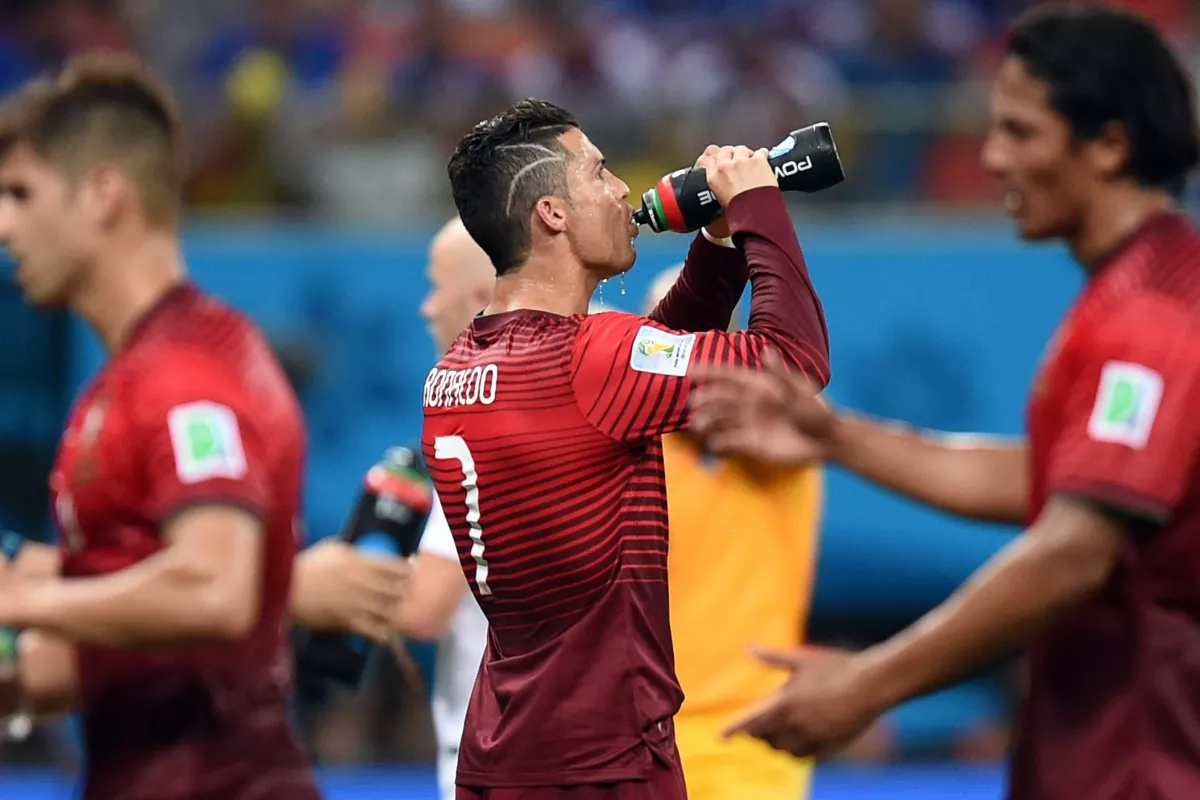 Mengenal Hydration Break: Inovasi FIFA atau Strategi Iklan?