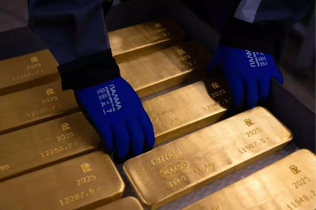 Jelang FOMC The Fed, Harga Emas Dunia Naik Tipis 0,07 Persen