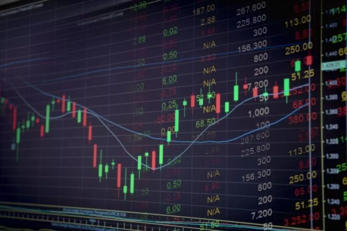 IHSG Menguat ke 6.228 Sesi I, Saham Sektor Migas Kompak Memanas