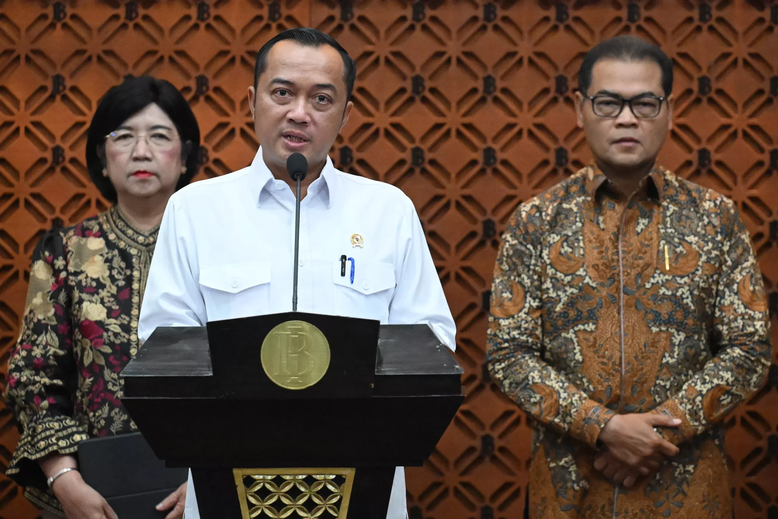  Respon BCA Terkait Pengunduran Diri Perry Warjiyo dari Gubernur BI. 