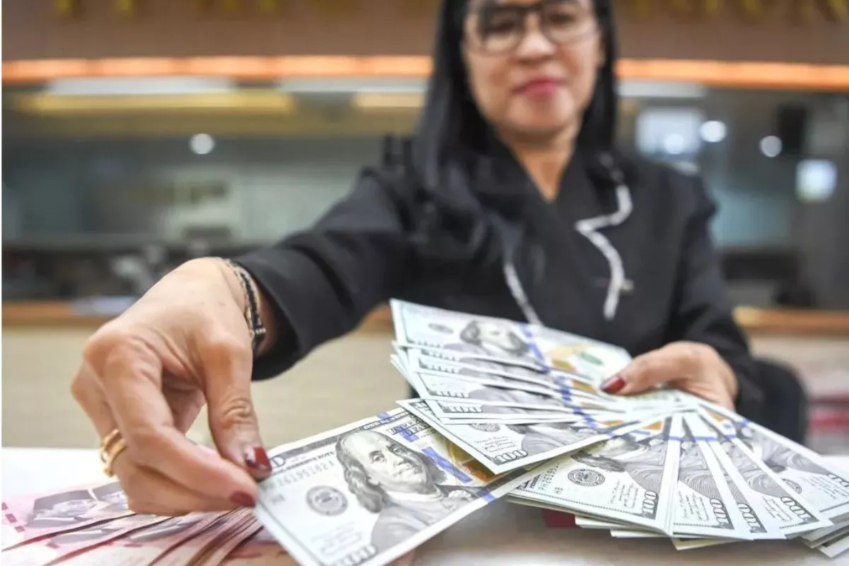 Pergerakan Rupiah Dipengaruhi Sikap Wait and See Jelang RDG BI