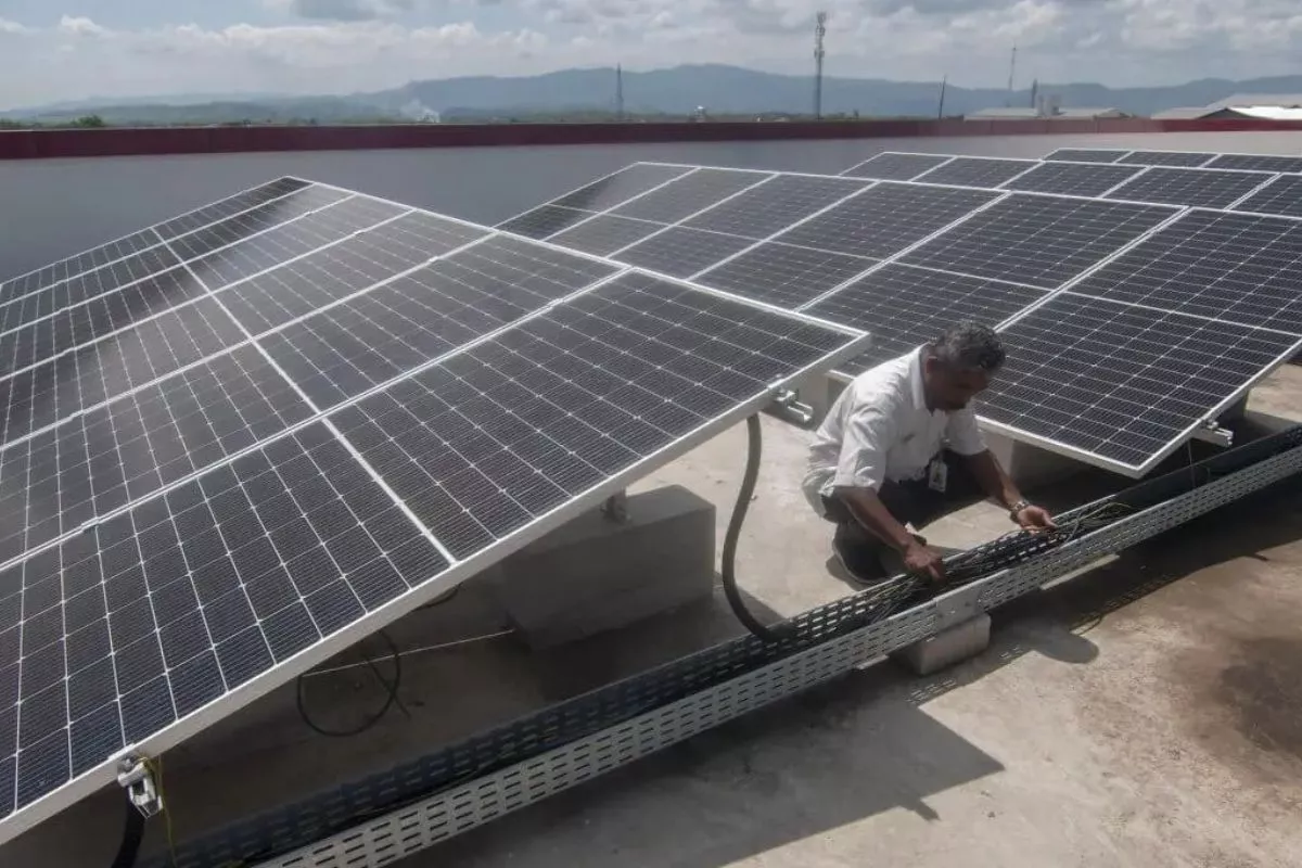 Target 100 GW PLTS, Pemerintah Siapkan 24.000 Hektare Lahan di Jawa