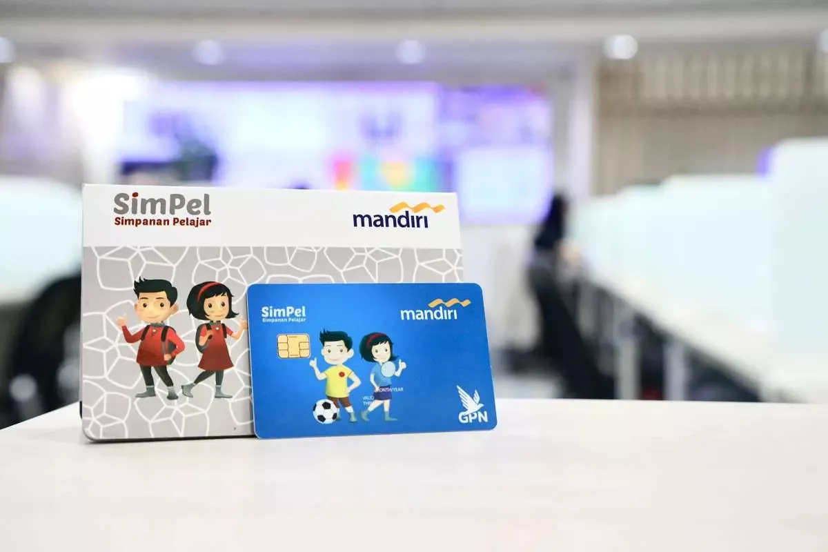 Perbandingan Tabungan Anak SimPel vs Reguler Swasta