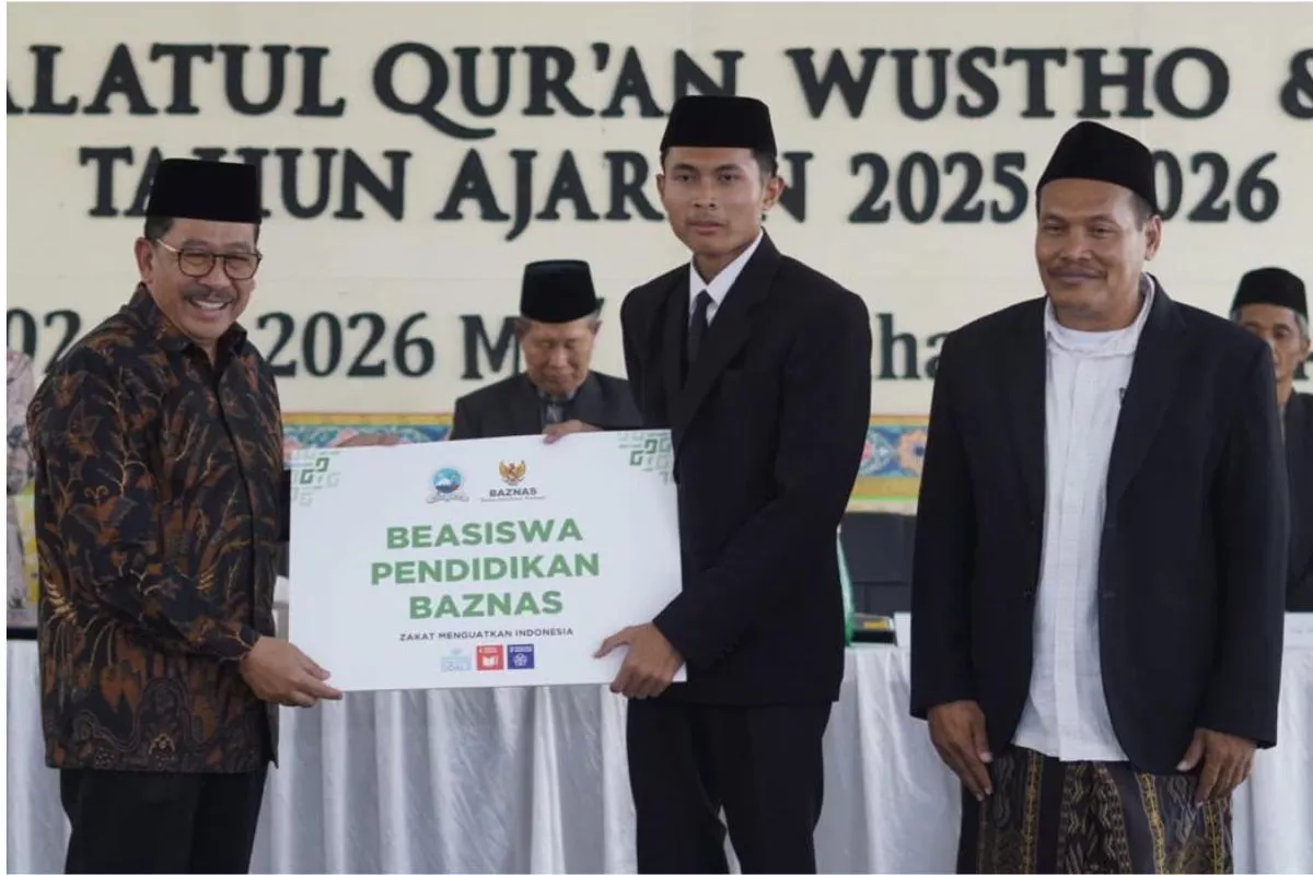 Baznas Beri Beasiswa Santri dan Tegaskan Sinergi Ponpes