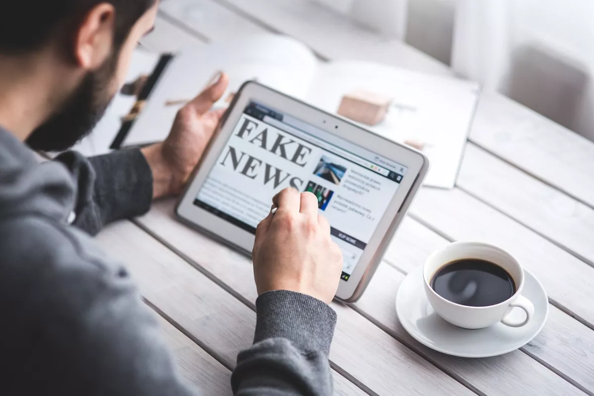 Strategi Memangkas Berita Buruk di Google
