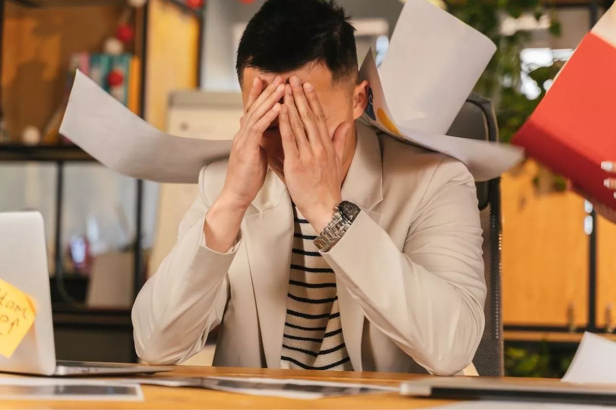 7 Tanda Fisik dan Mental Sedang Mengalami Burnout Kerja yang Akurat