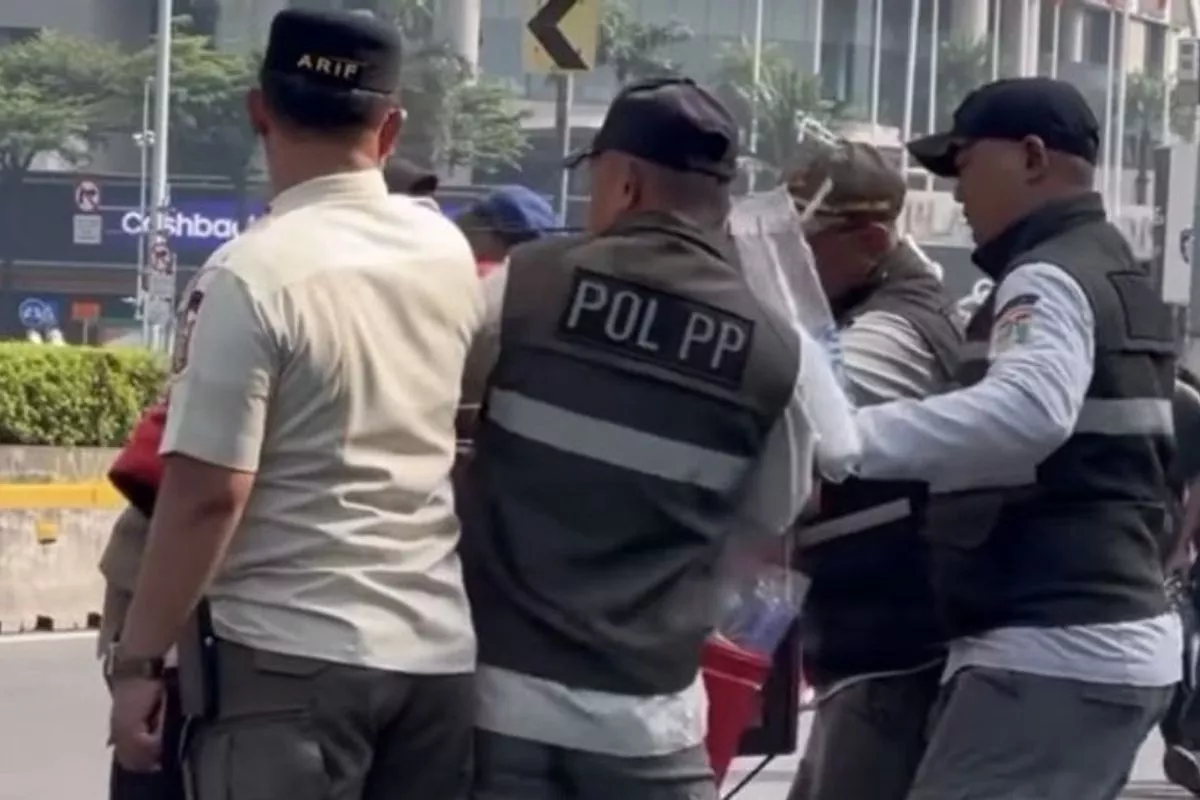 Viral Tindak Pedagang Es Krim di CFD, Kasatpol PP DKI Minta Maaf