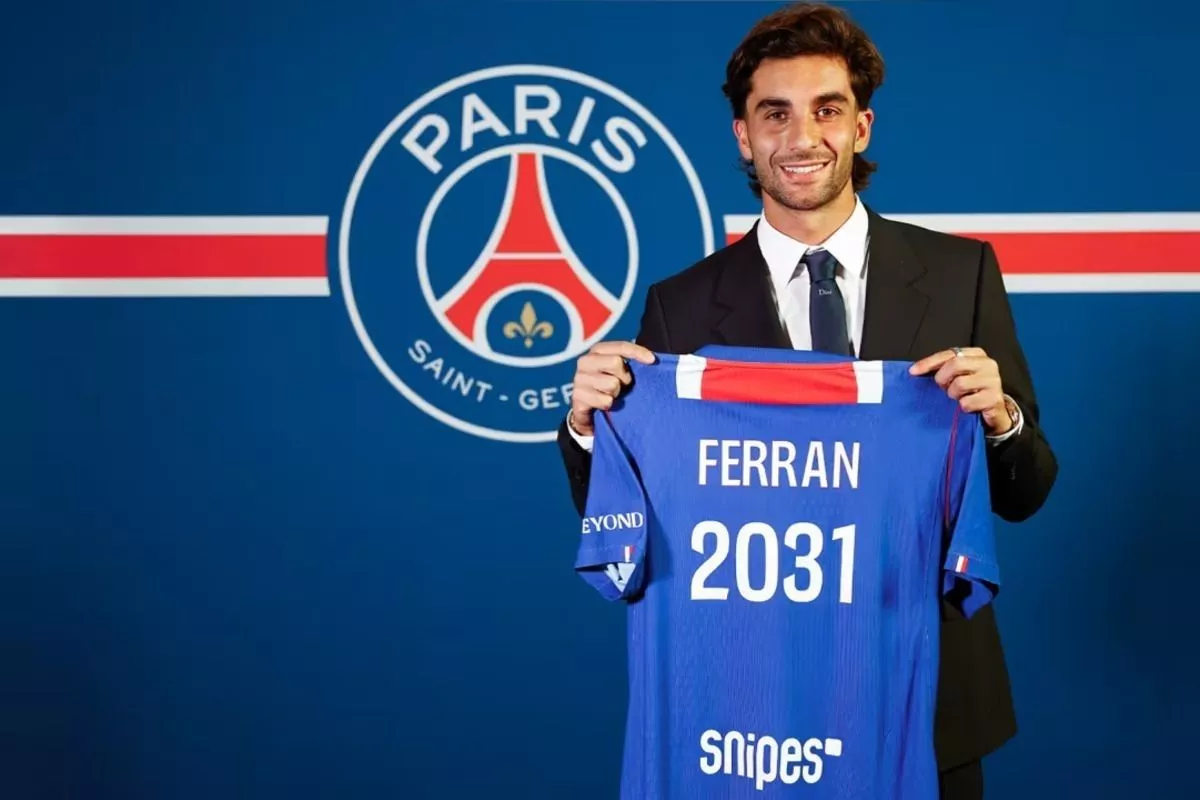 PSG Resmi Rekrut Ferran Torres dari Barcelona dengan Harga Fantastis