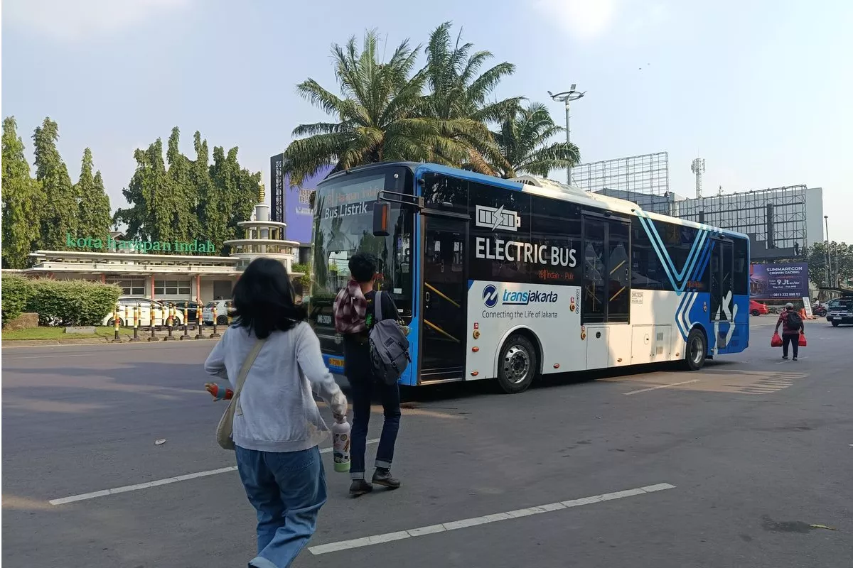 DPRD DKI Minta Pelayanan TransJakarta Diperbaiki Sebelum Tarif Naik