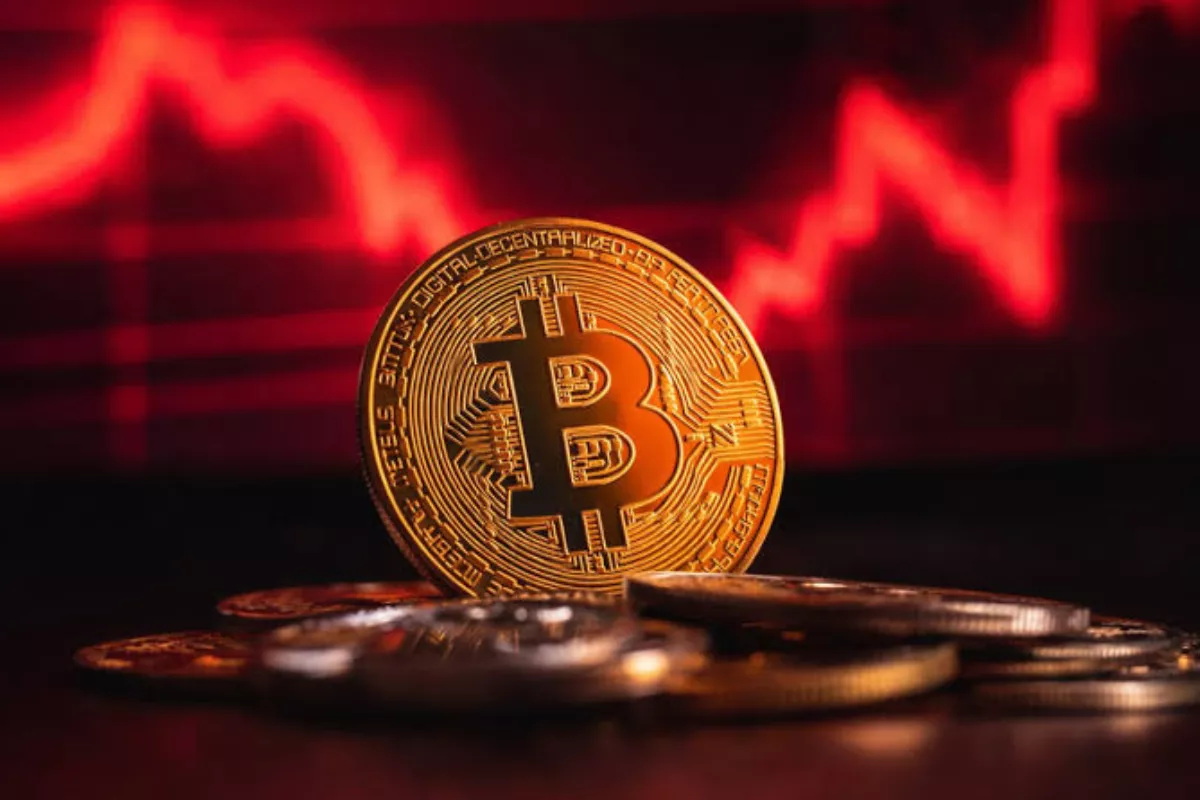 Bitcoin Turun ke 63.717 Dollar AS Hari Ini Akibat Konflik Global