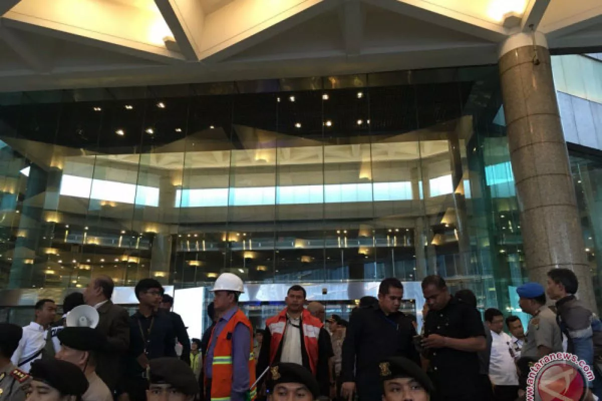 Strategi Dividen Play Saham SSMS dan ISAT Jelang Libur Bursa
