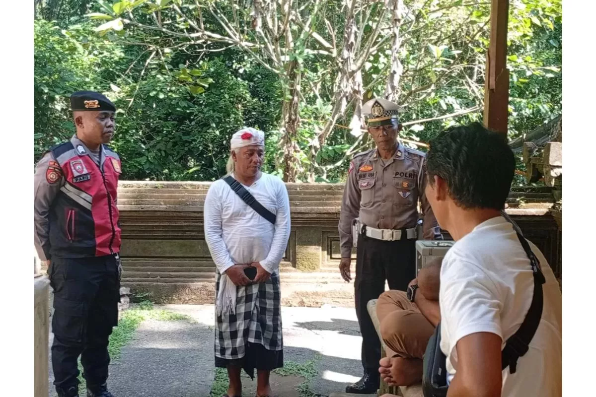 Viral WNA Curi Uang Donasi Rp 18 Juta di Pura Goa Gajah Bali