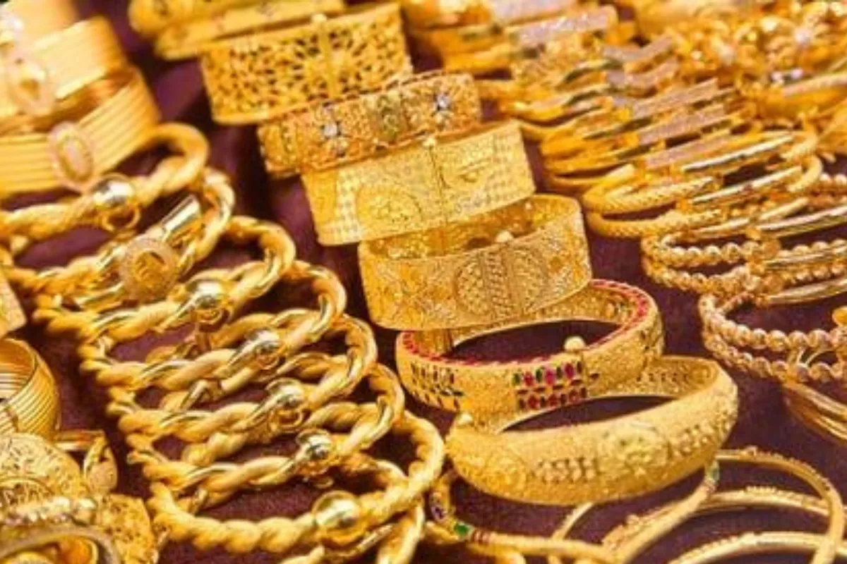 Rincian Lengkap Harga Emas Perhiasan Berbagai Karat yang Alami Turun
