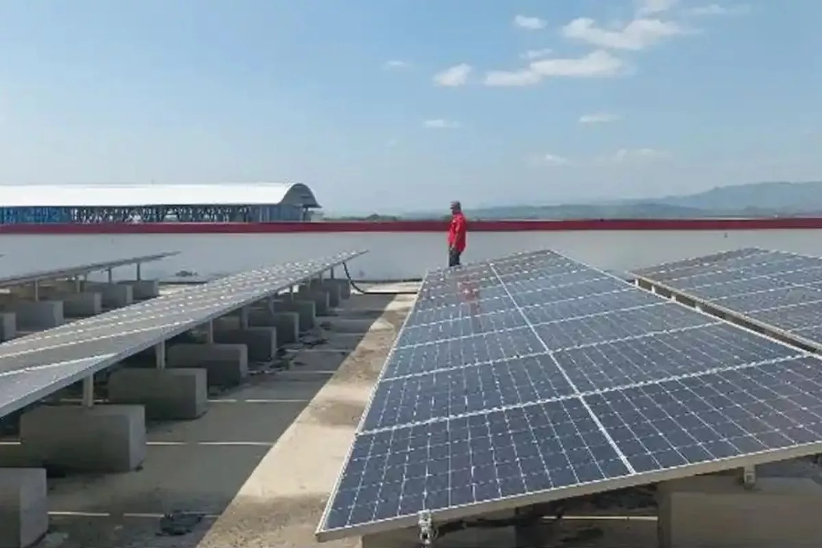 Percepat Transisi Energi, PLN dan Jabar Tandatangani Kerja Sama