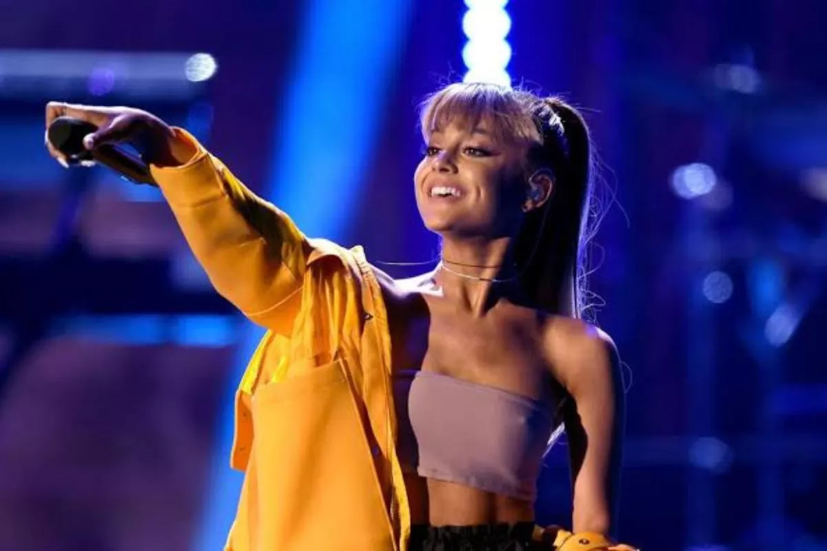 Ariana Grande Mundur dari Pementasan Teater Musikal di London