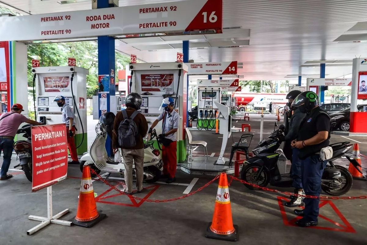 Harga BBM Nonsubsidi Turun per 27 Agustus, Pertamax Rp15.950/Liter