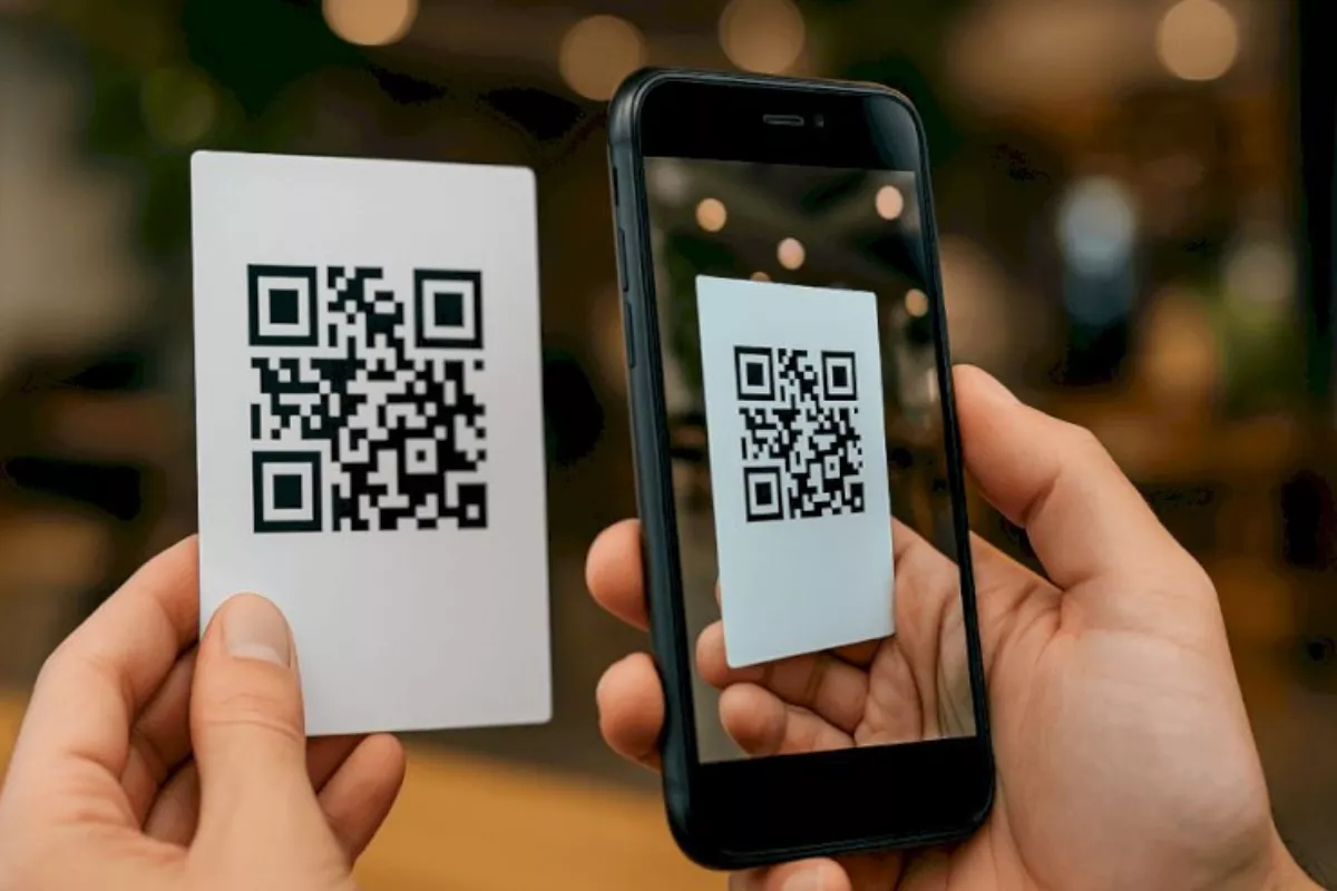 Pemerintah Kota Semarang Pasang Stiker QR Code di Setiap Objek Pajak