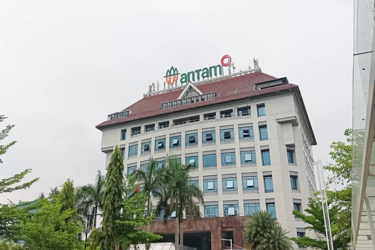 Saham ANTM hingga TLKM Turun, Indeks Bisnis-27 Bergerak Melemah
