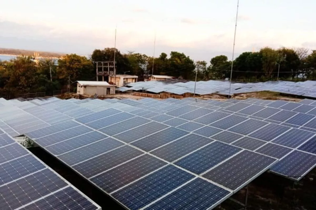 NTB Dorong Transisi Energi Bersih Berbasis Tenaga Surya di Sumbawa