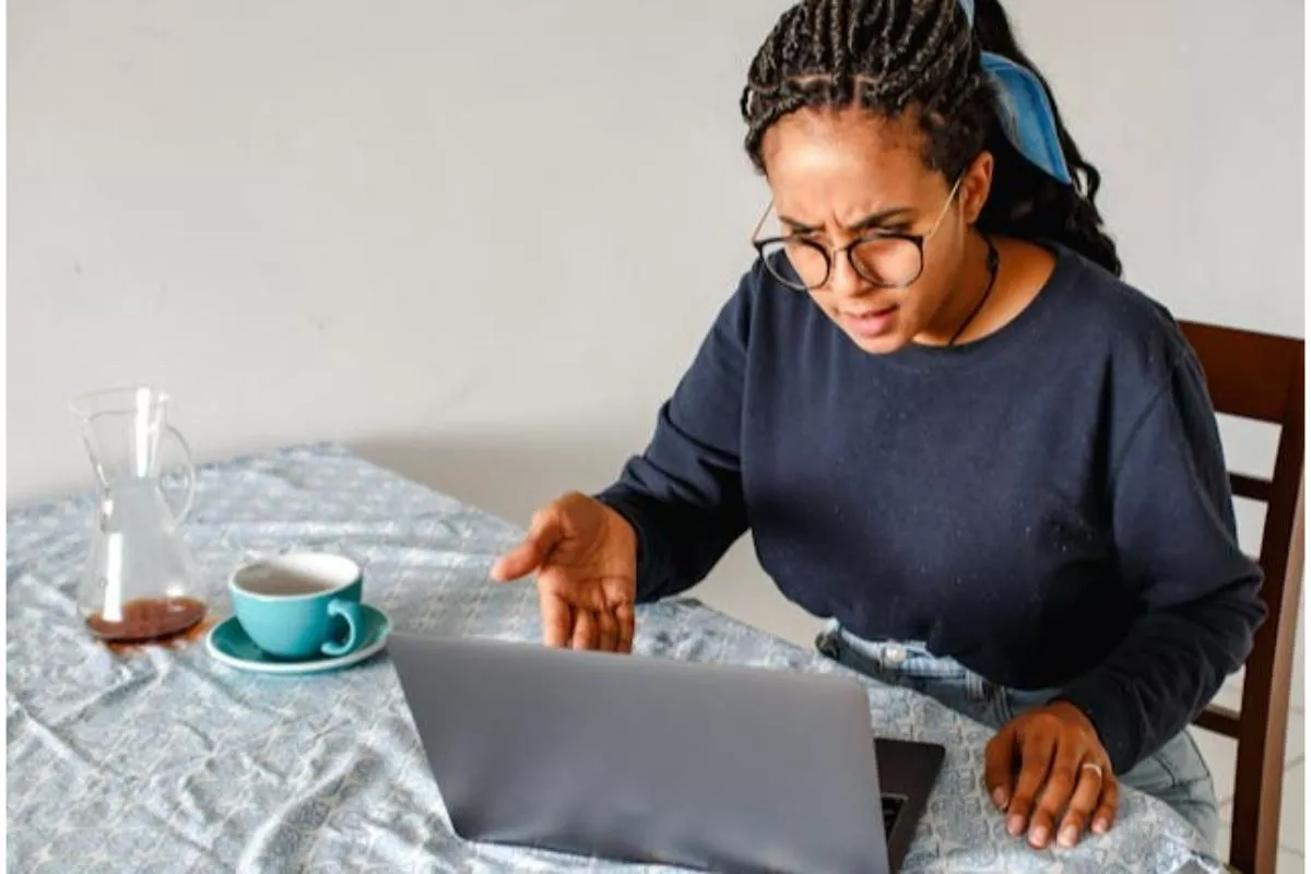 Tips Aman Menghindari Penipuan di Dunia Maya Agar Saldo Tetap Terjaga