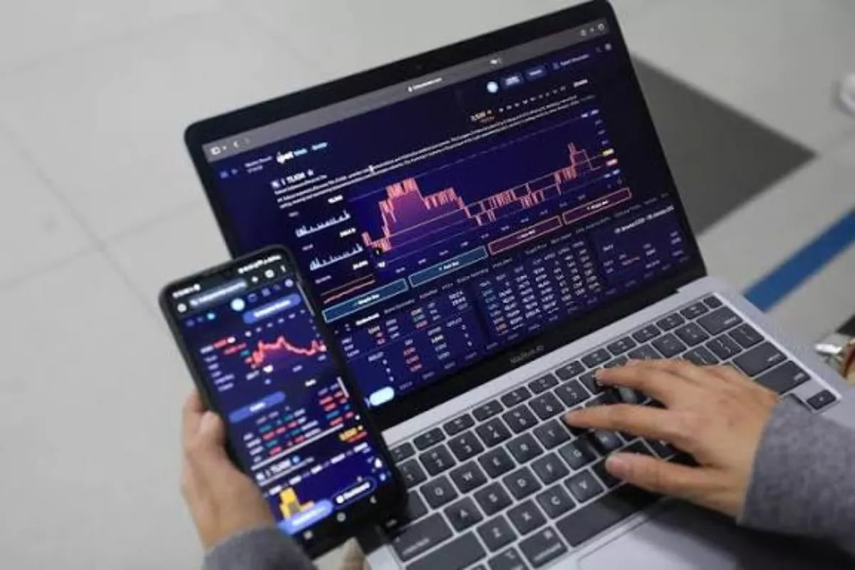 IHSG Ditutup Menanjak ke 6.501, Saham AMMN, BUMI, BRMS Melesat