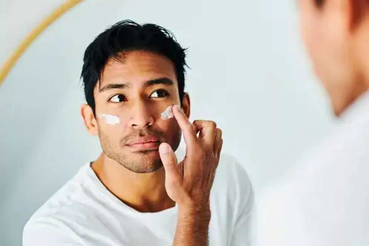 Skincare Pria Praktis Cukup 3 Produk Saja Menurut Dokter Kulit