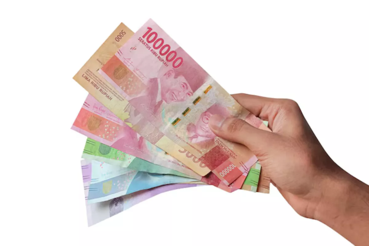 Prediksi Kurs Rupiah Hari Ini Jumat 17 Juli 2026 Bergerak Melemah