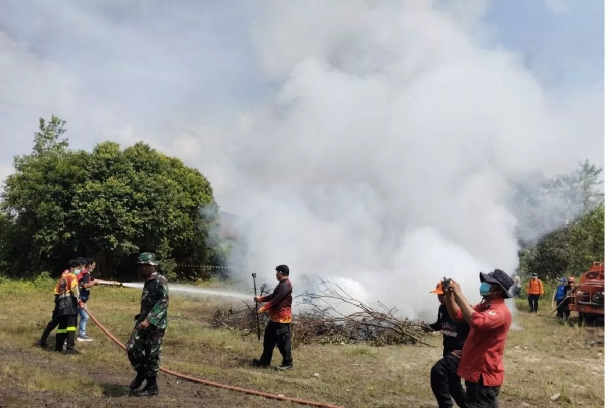 Upaya Kolaboratif Anak Usaha TAPG Tanggani Karhutla di Merapun