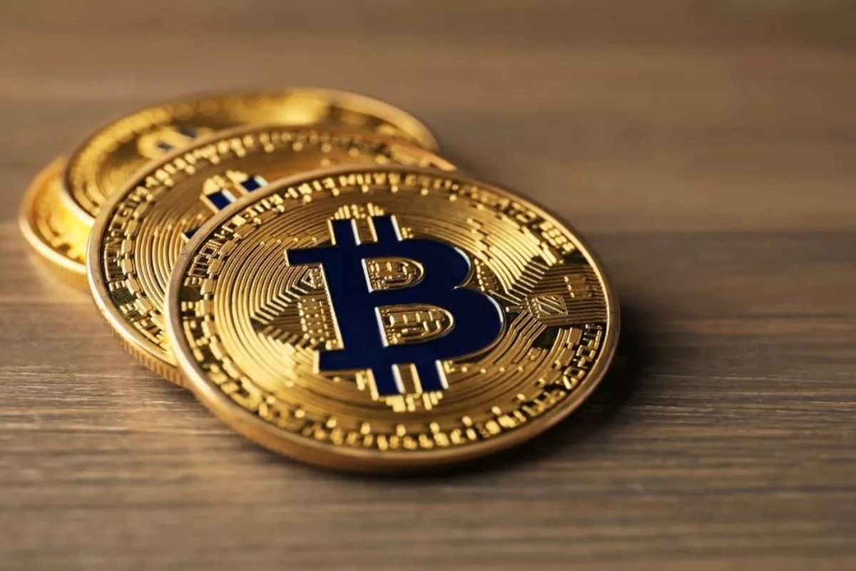 Harga Bitcoin Melejit ke USD 61.289, Target USD 65.000 Terbuka