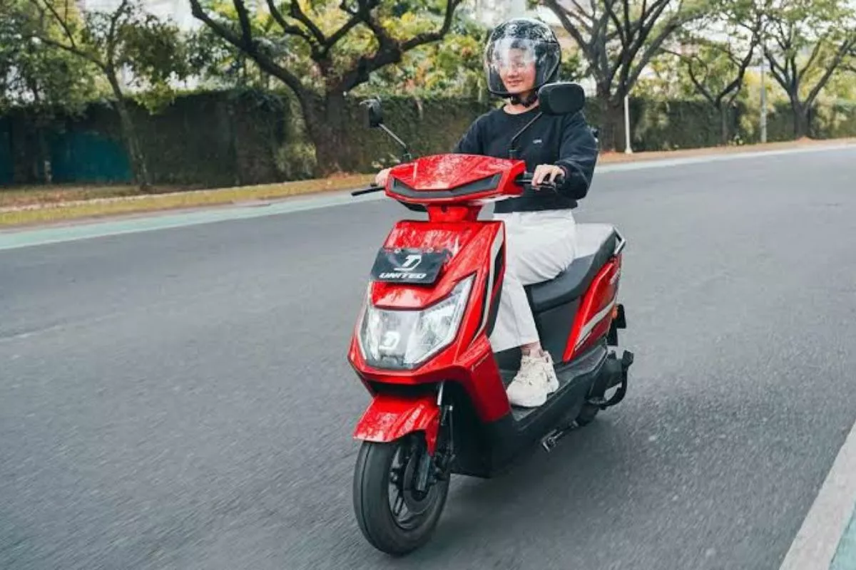 Bukan Berbasis CC, Ini Aturan SIM untuk Motor Listrik di Indonesia