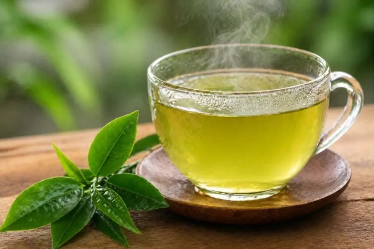 Efek Minum Teh Hijau Saat Perut Kosong dan Solusinya