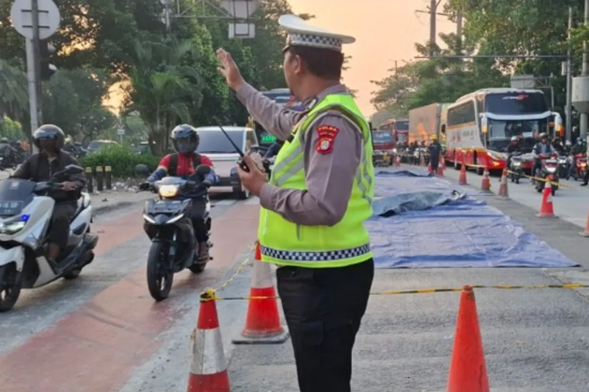Ada Pengecoran Jalan, Lalin di Jl Daan Mogot Arah Rawa Buaya Macet