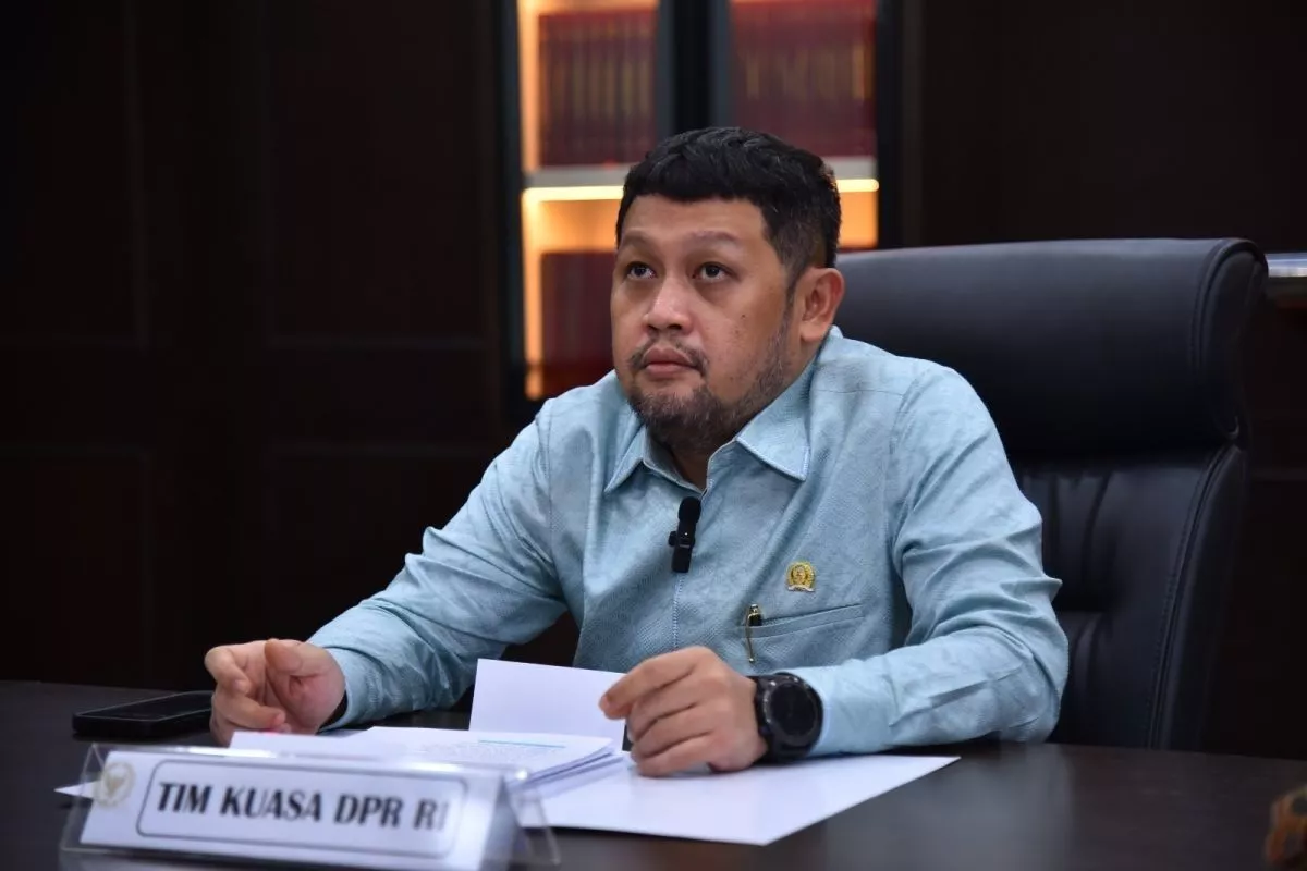 DPR Dorong Kemenkes Beri Sanksi Etik Nakes Nirempati pada Pasien