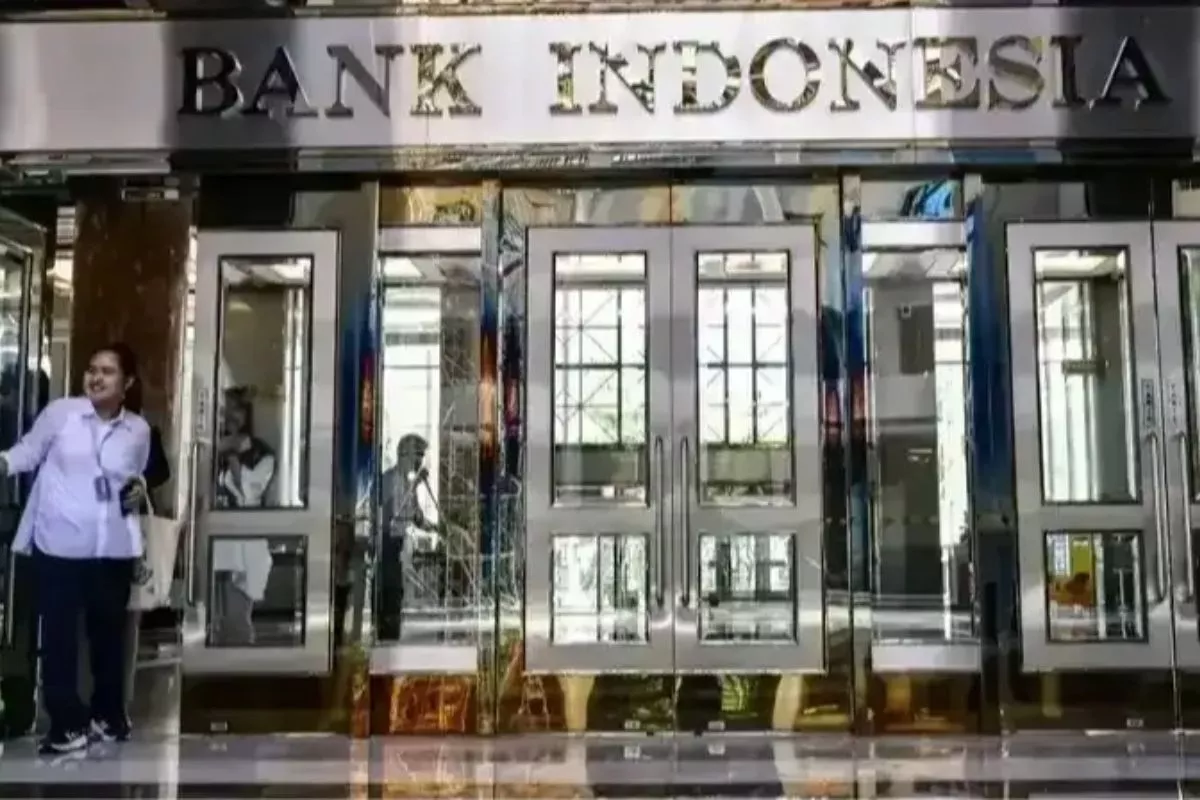 Ekonom Perbankan Prediksi BI Rate Bertahan di Level 5,75 Persen