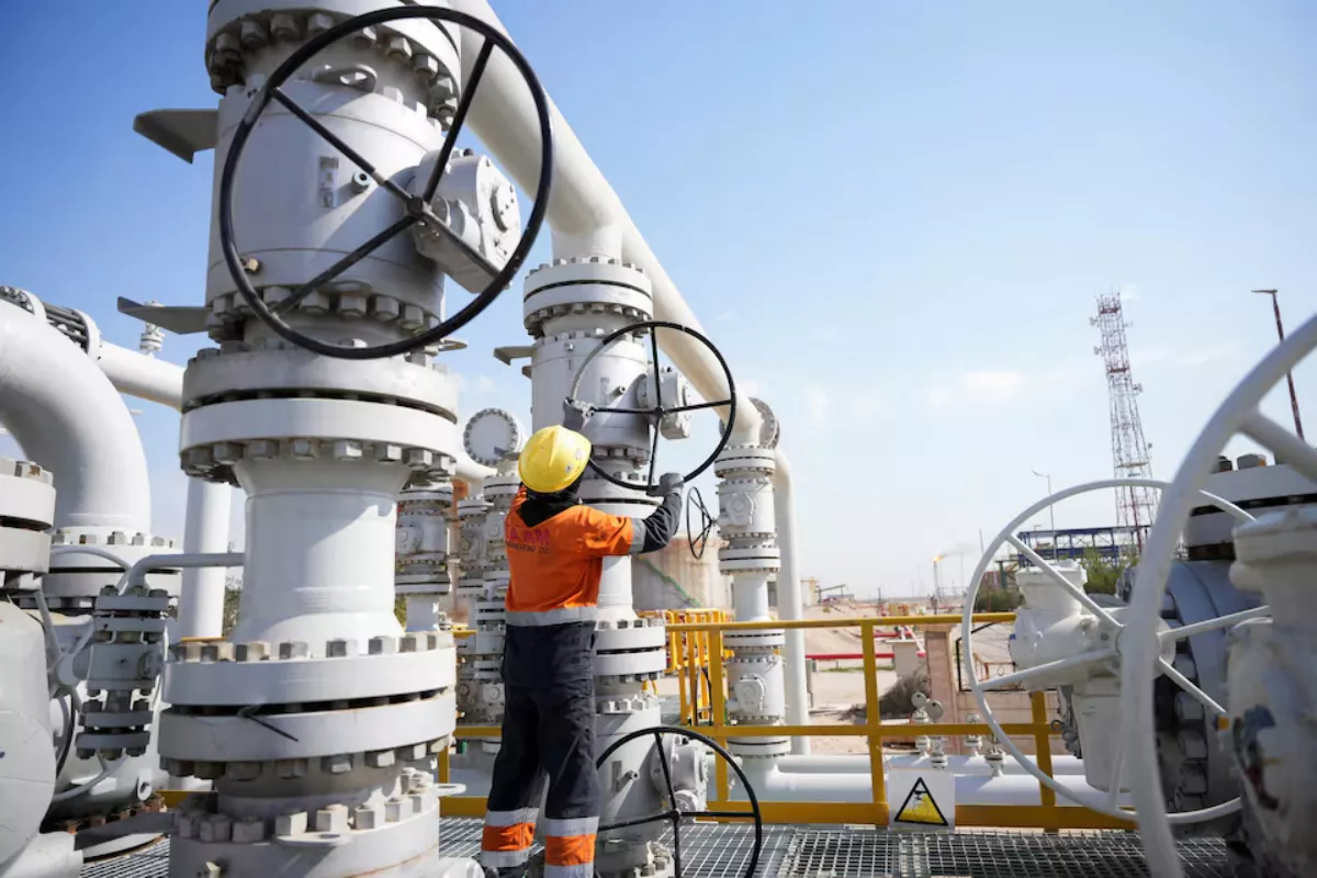 Konflik Mereda, Harga Minyak Brent dan WTI Merosot Tajam