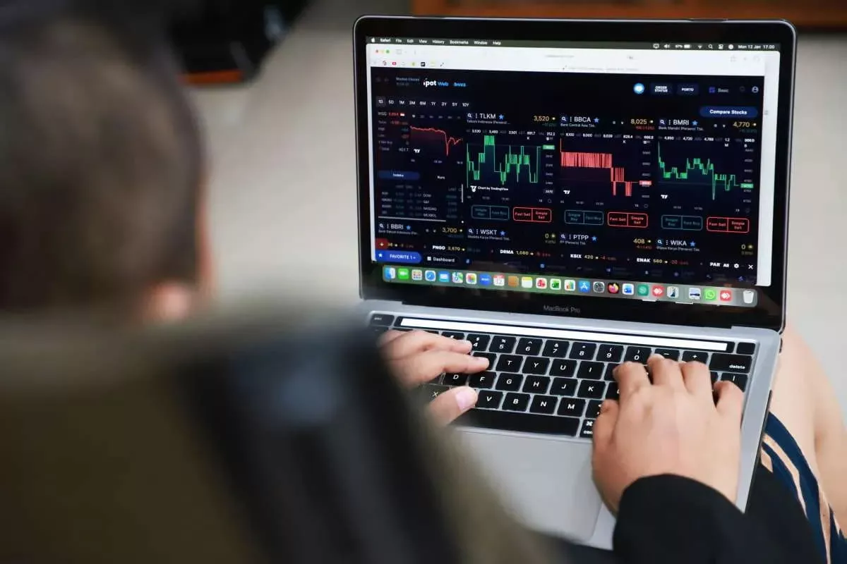 Keluar dari FTSE Russell, Saham ALII dan SILO Hadapi Tekanan Jual