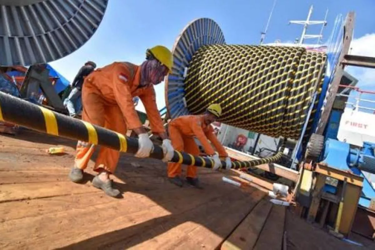 Kabel Bawah Laut PLN Perluas Akses Listrik di Gorontalo
