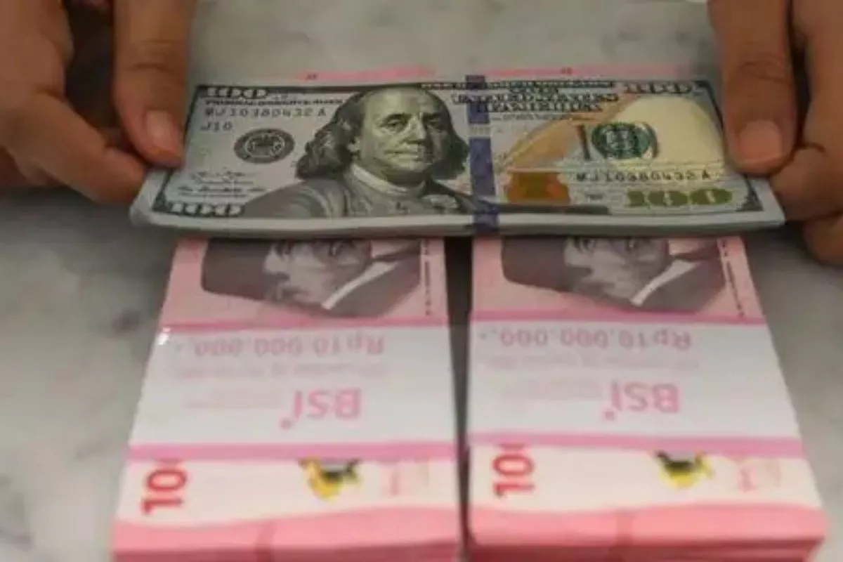 Rupiah Menguat ke Rp17.923, Pasar Pantau Selat Hormuz dan MSCI