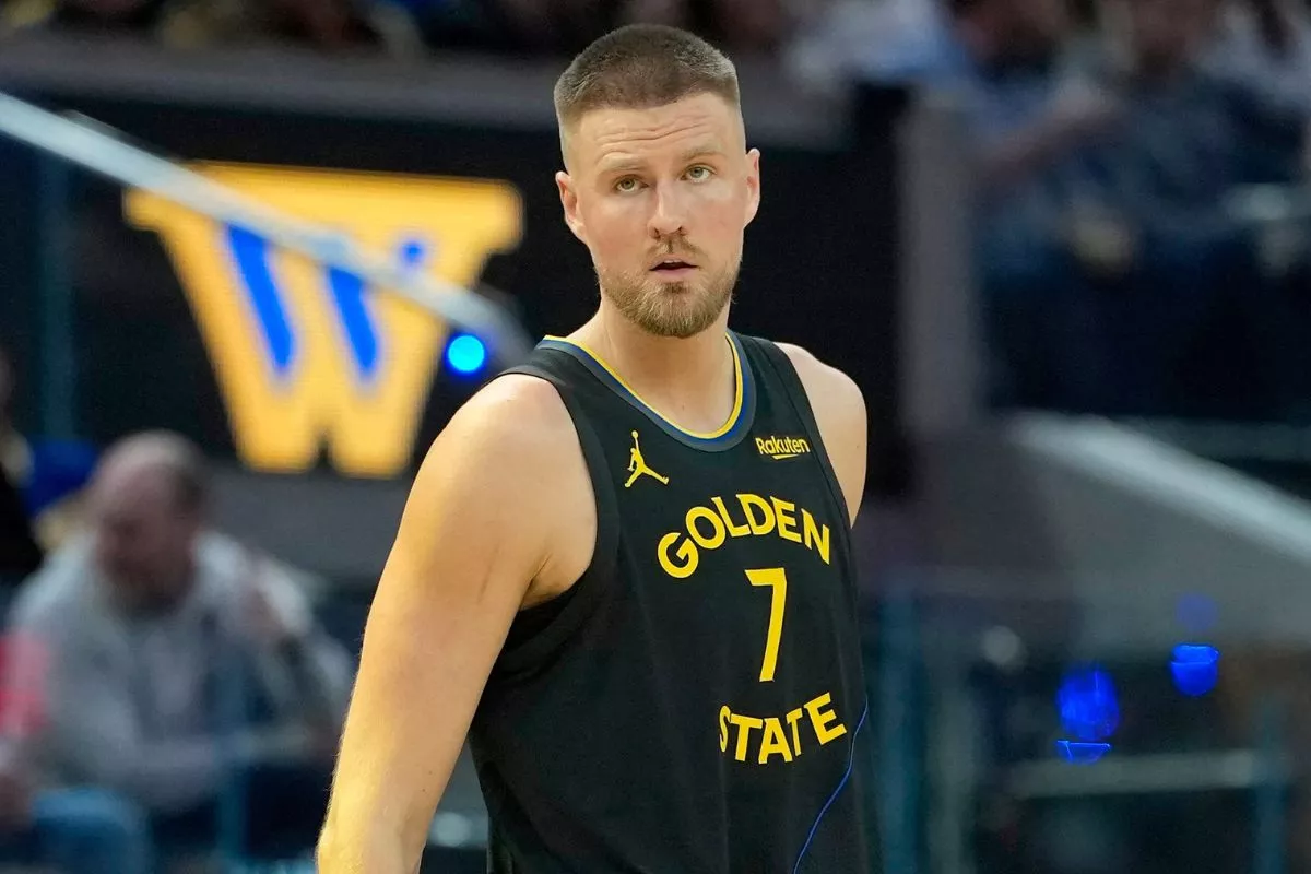 Tetap di Warriors, Kristaps Porzingis Teken Kontrak Baru