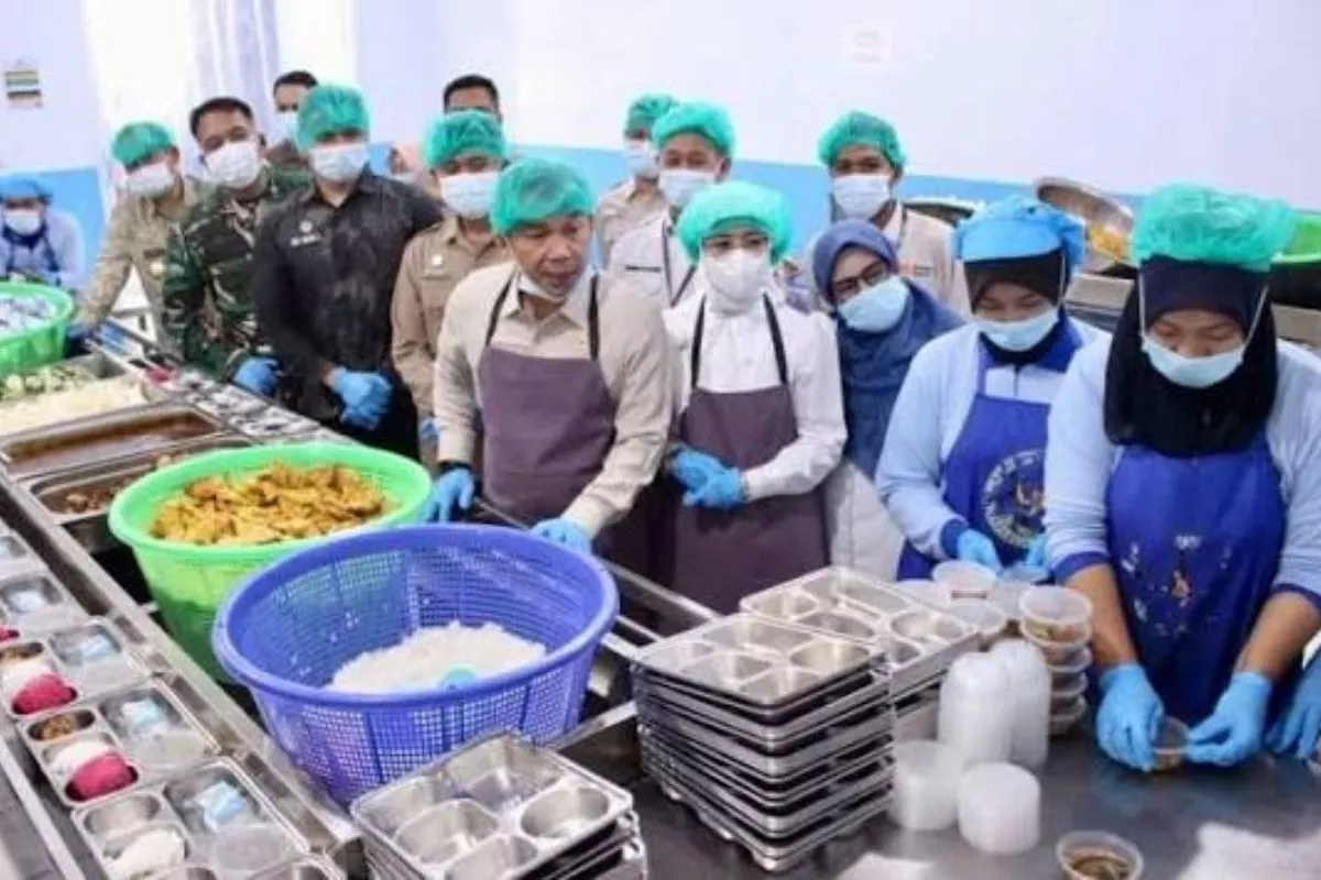 Tinjau SPPG Pangkalpinang Mendukbangga Cek Distribusi MBG 3B